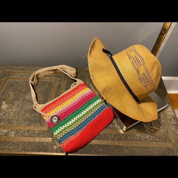 SOLD Mexican serape inspired crochet crossbody - Picture 7 of 7